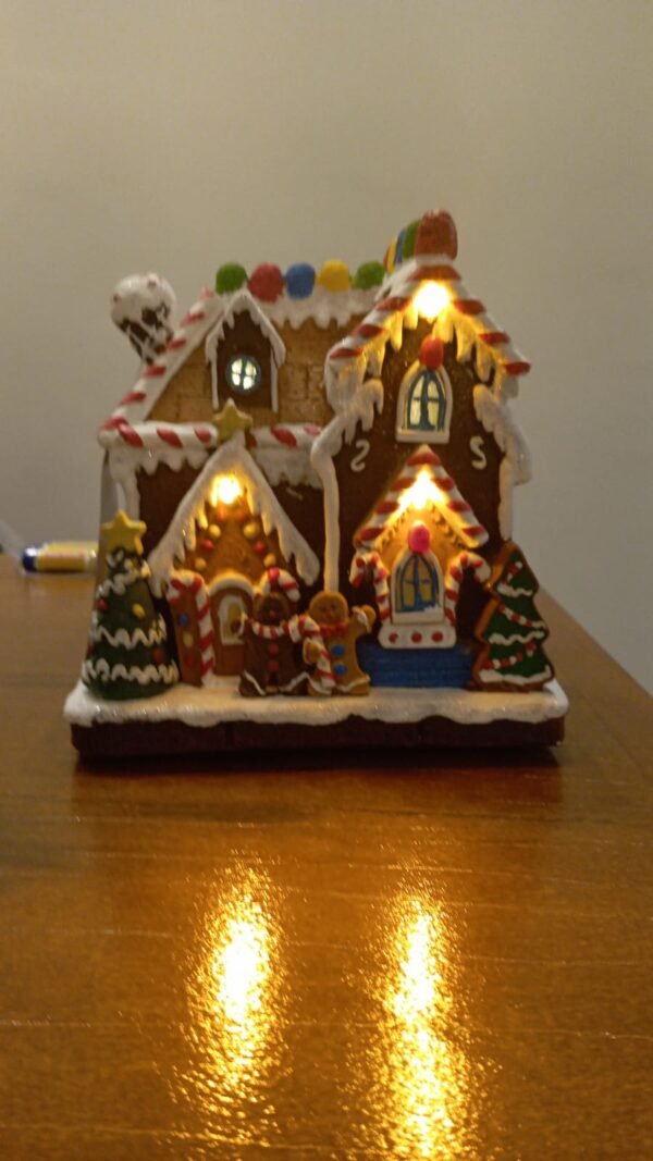 Cenário Casa de Biscoito com Luzes de Natal