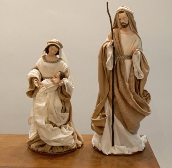 Sagrada Família roupa Cru