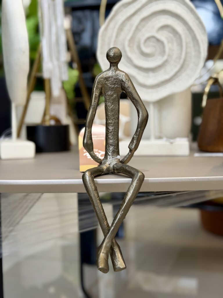 ESCULTURA METAL HOMEM PERNA 26CM