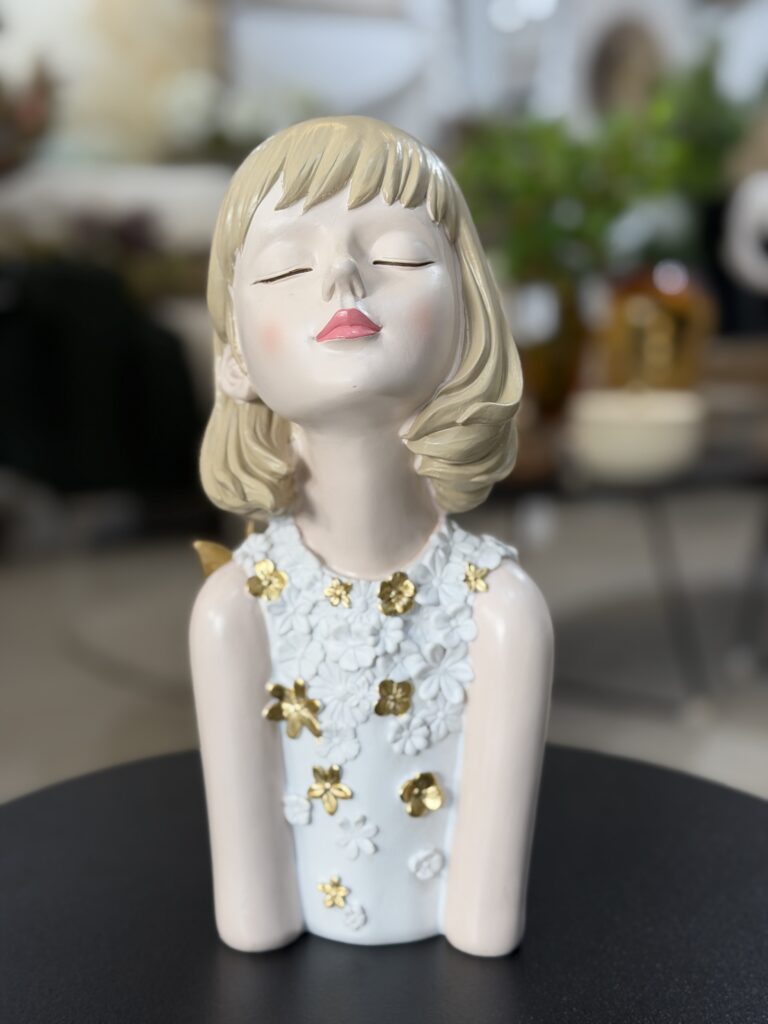 ESCULTURA MENINA DOURADO 28CM
