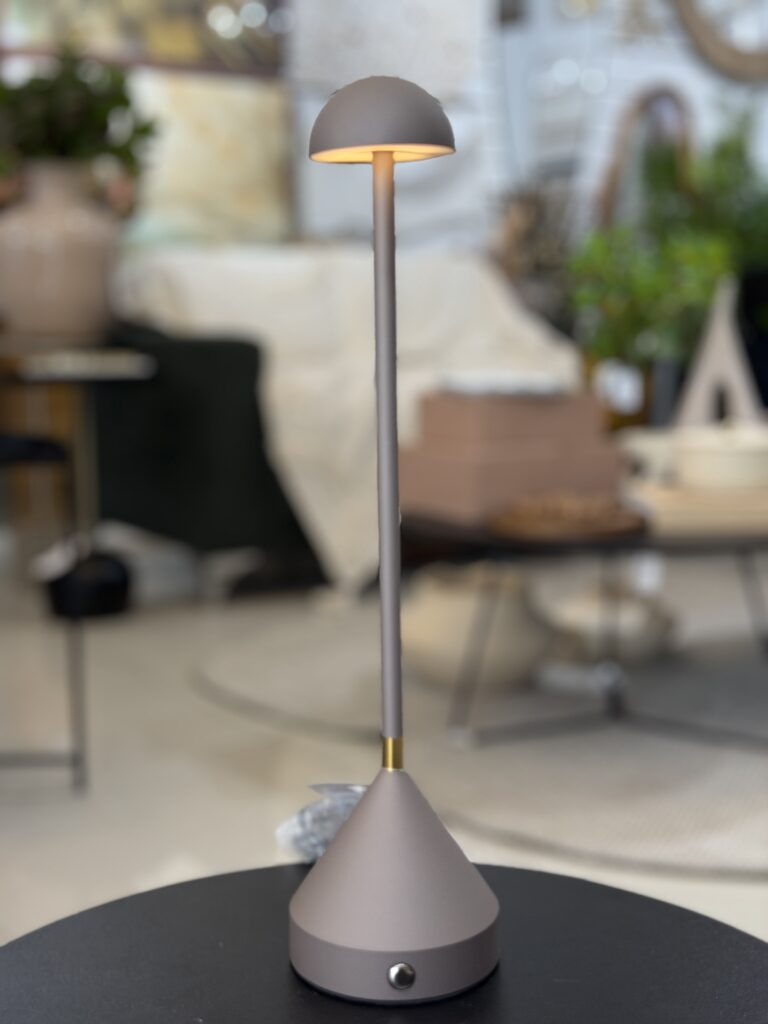 LUMINÁRIA METAL LUZ LED USB 37CM